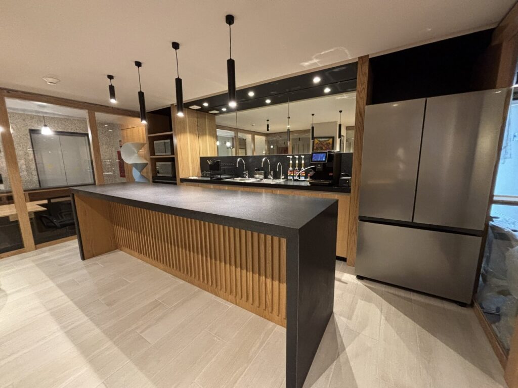 WhatsApp Image 2025-10-09 at 15.41.24 (1)